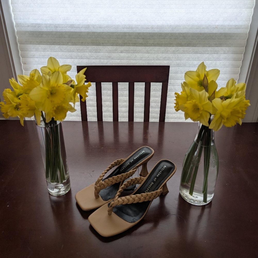 Womens Articles Of Society Tan Braided Heeled Sandals SZ 10 NEW!